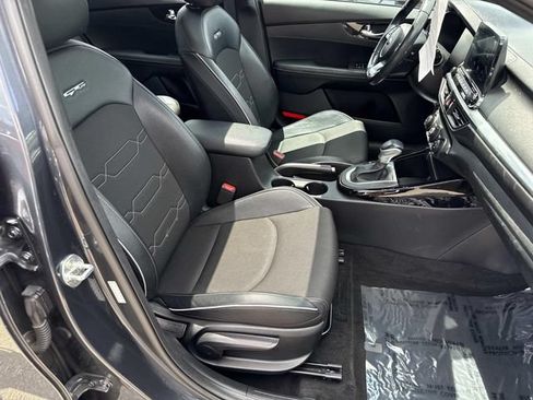 Used 2021 Kia Forte GT-Line w/ GT-Line Premium Package FWD image 9