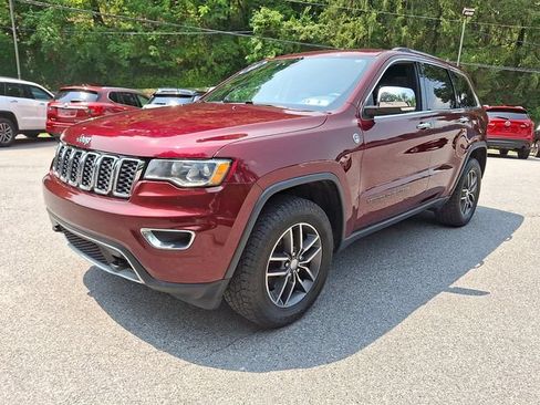 Used 2017 Jeep Grand Cherokee Limited AWD/4WD image 6