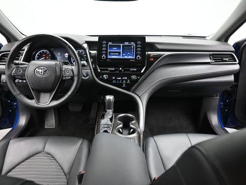 Used 2023 Toyota Camry SE w/ Cold Weather Package AWD/4WD image 18