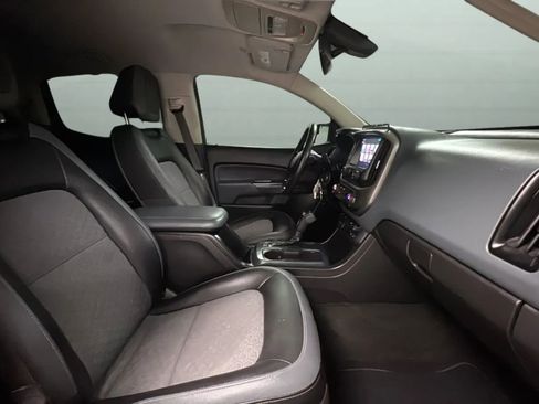 Used 2017 Chevrolet Colorado Z71 AWD/4WD image 23