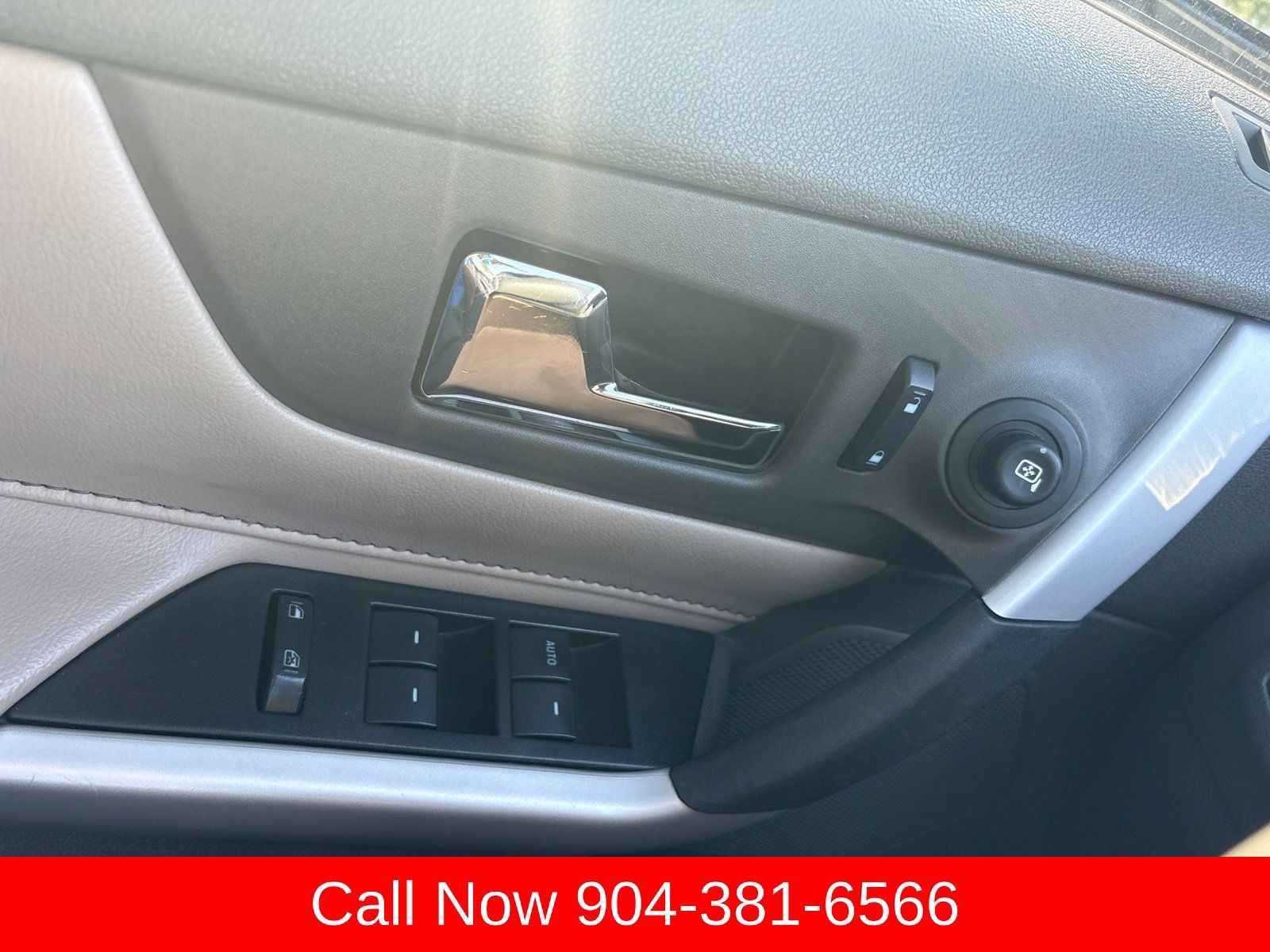 Used 2014 Ford Edge SEL FWD image 18