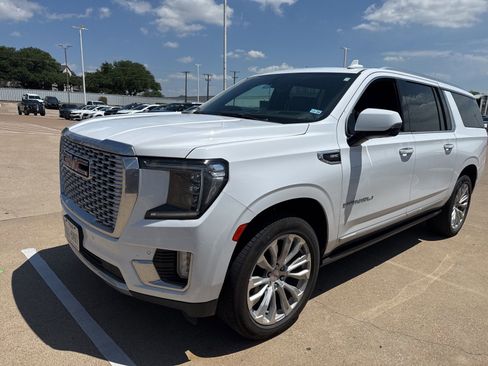 Used 2021 GMC Yukon XL Denali w/ Denali Premium Package AWD/4WD image 1