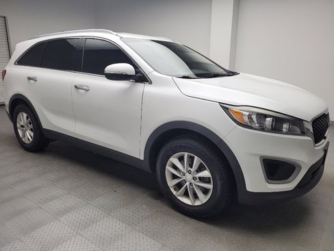 Used 2017 Kia Sorento FWD w/ LX Convenience Package image 11