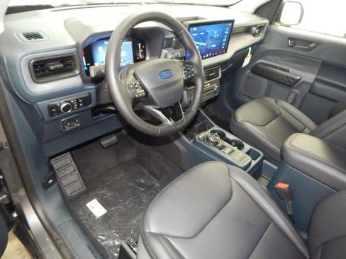 New 2025 Ford Maverick Lariat w/ Black Appearance Package image 15