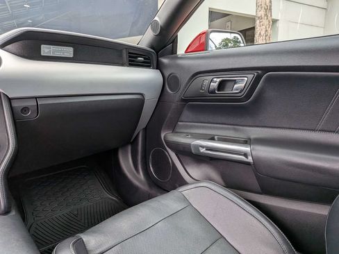 Used 2017 Ford Mustang GT Premium RWD image 16