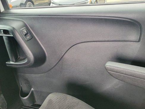 Used 2018 Dodge Grand Caravan SE FWD image 11