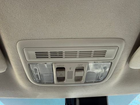 Used 2019 Honda HR-V Touring image 19