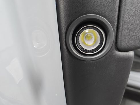 Used 2022 Rivian R1S Launch Edition AWD/4WD image 32