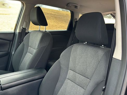 Used 2025 Nissan Rogue SV image 24