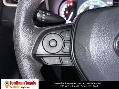 Used 2025 Toyota RAV4 LE AWD/4WD image 25