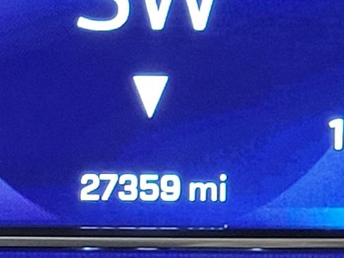 Used 2024 Chevrolet Silverado 1500 LT image 2