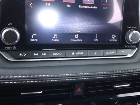 Used 2023 Nissan Rogue SL image 20