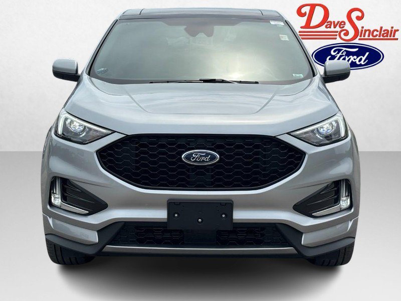 Used 2024 Ford Edge ST-Line w/ Class II Trailer Tow Package AWD/4WD image 2
