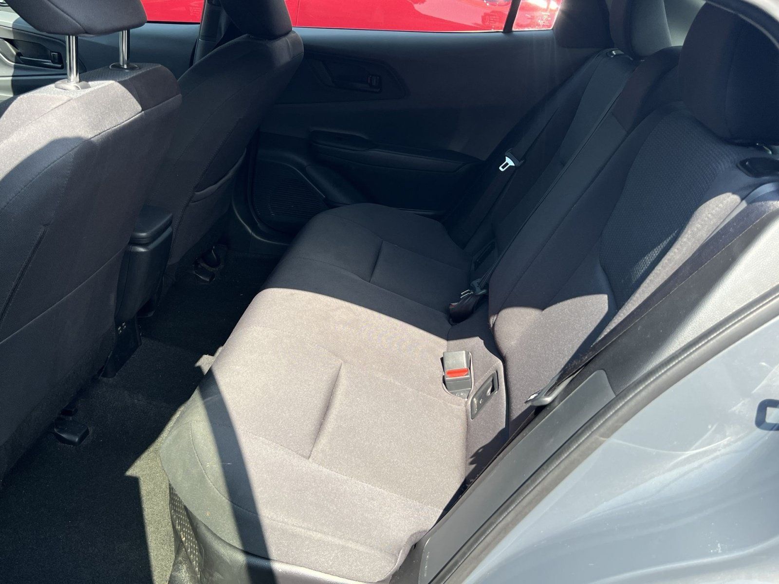 Used 2025 Toyota Prius LE FWD image 20