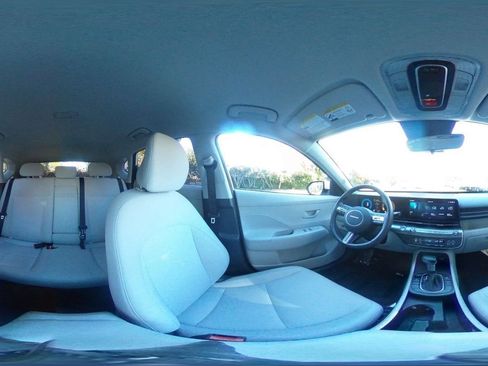 Used 2025 Hyundai Kona SEL image 42