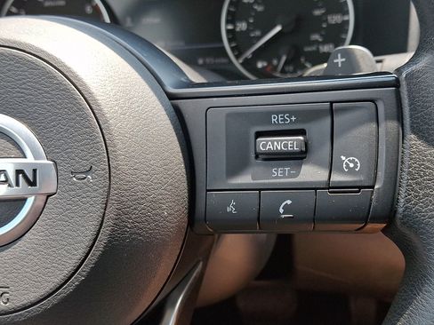 Used 2021 Nissan Rogue S AWD/4WD image 21