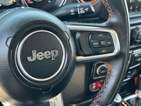 Used 2022 Jeep Gladiator Mojave w/ Trailer Tow Package image 24