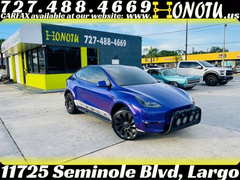 Used 2023 Tesla Model Y AWD image 3