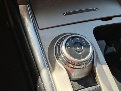 Used 2022 Ford Explorer XLT RWD image 7