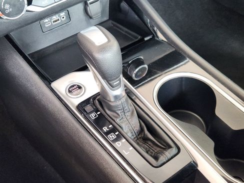 Used 2024 Nissan Altima 2.5 SV image 21