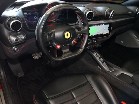 Used 2019 Ferrari Portofino RWD image 8