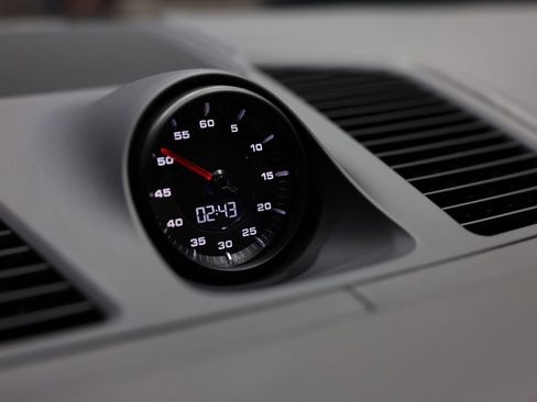 Used 2022 Porsche Cayenne Turbo image 26