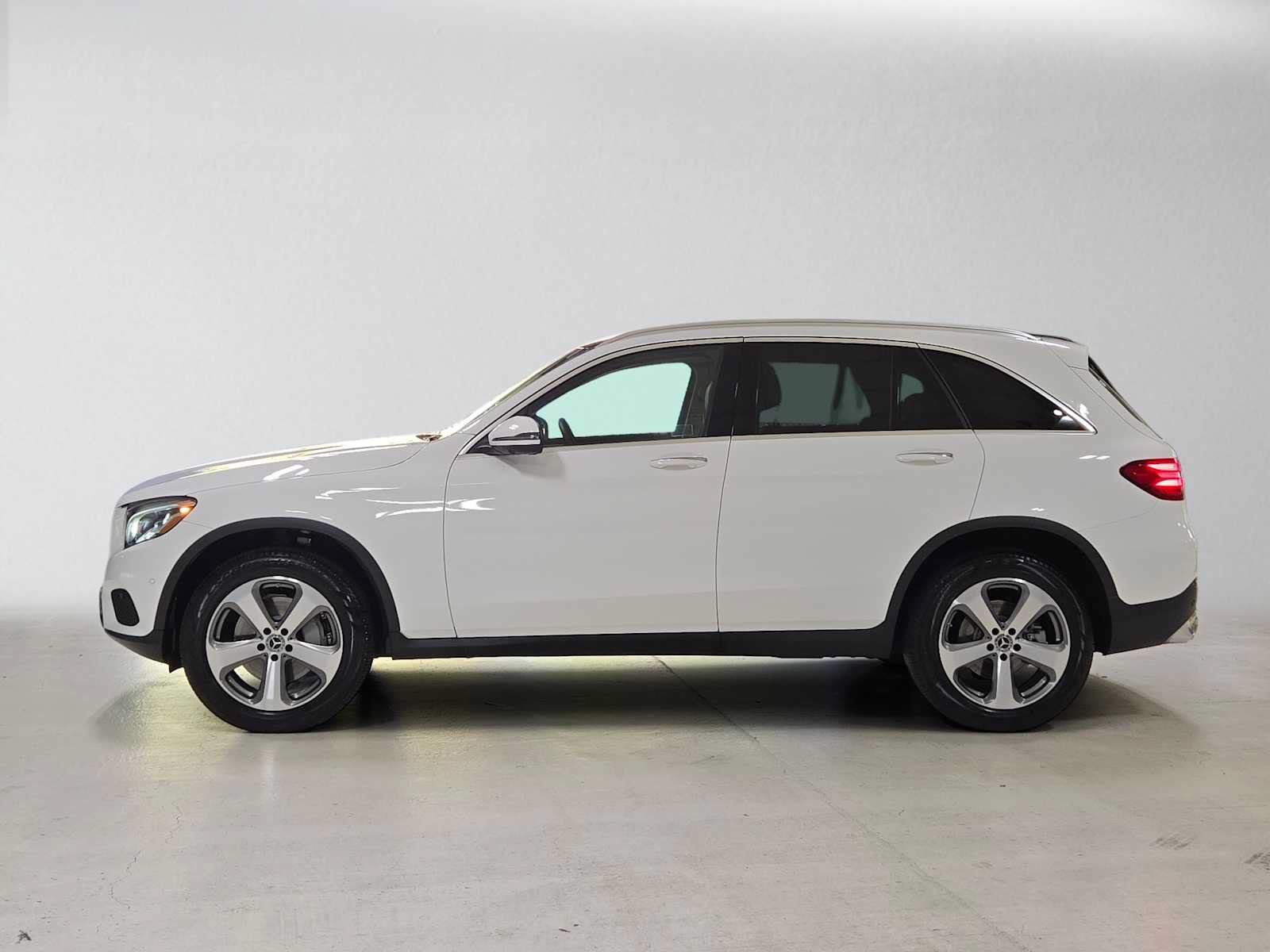 Used 2019 Mercedes-Benz GLC 300 4MATIC image 6