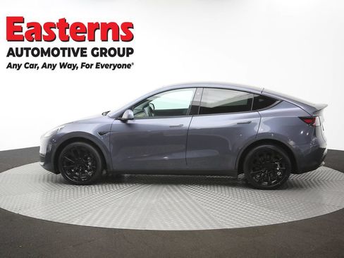 Used 2022 Tesla Model Y Long Range AWD/4WD image 55