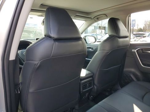 Used 2024 Toyota RAV4 Limited image 12