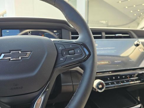 New 2027 Chevrolet Bolt LT w/ Comfort Package FWD image 33