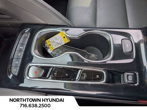 Used 2023 Buick Envision Essence image 15