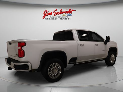 Used 2022 Chevrolet Silverado 2500 High Country w/ Z71 Off-Road Package AWD/4WD image 3