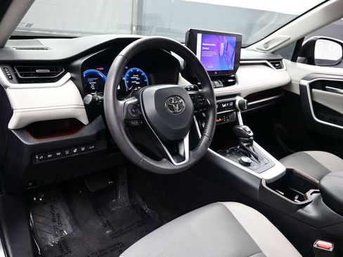 Used 2023 Toyota RAV4 Limited AWD/4WD image 14