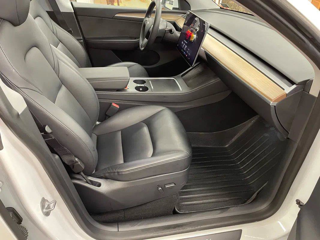 Used 2023 Tesla Model Y AWD image 20