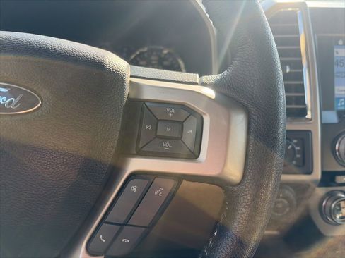 Used 2016 Ford F150 Lariat w/ Equipment Group 502A Luxury image 18