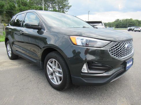 Used 2023 Ford Edge SEL w/ Convenience Package AWD/4WD image 3