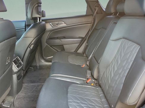 Certified 2023 Kia Sportage X-Line w/ X-Line Premium Package AWD/4WD image 6