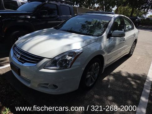Used 2012 Nissan Altima 3.5 SR w/ Sport Pkg FWD image 2