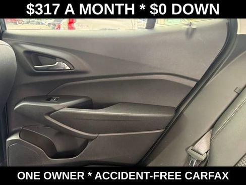 Used 2025 Chevrolet Trax LT FWD image 42