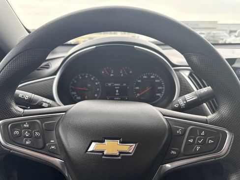 Used 2024 Chevrolet Malibu LT FWD image 17