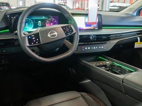 Certified 2025 Nissan Murano SL AWD/4WD image 14
