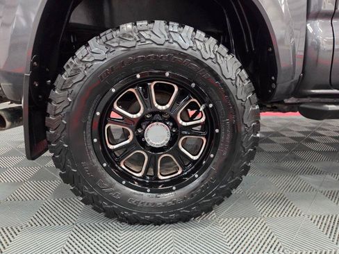 Used 2016 Toyota Tacoma TRD Sport image 86