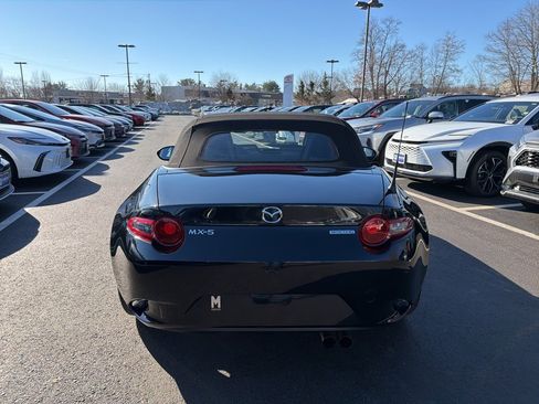 Used 2022 MAZDA MX-5 Miata Sport image 7