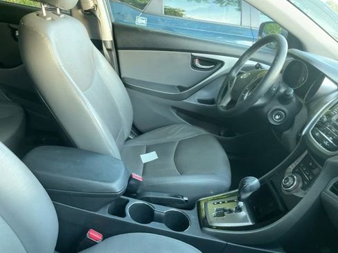 Used 2013 Hyundai Elantra Limited FWD image 4