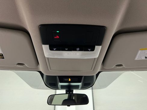 Used 2025 Nissan Rogue SV image 59