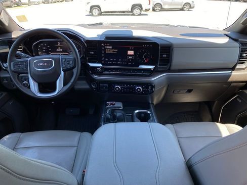Used 2024 GMC Sierra 1500 SLT w/ SLT Premium Plus Package AWD/4WD image 30