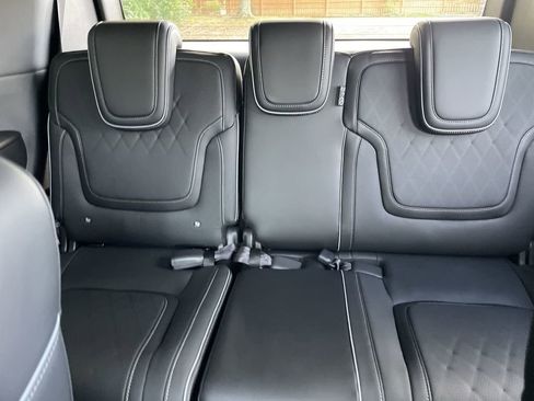 New 2026 INFINITI QX80 Autograph w/ Premium Cargo Package image 16