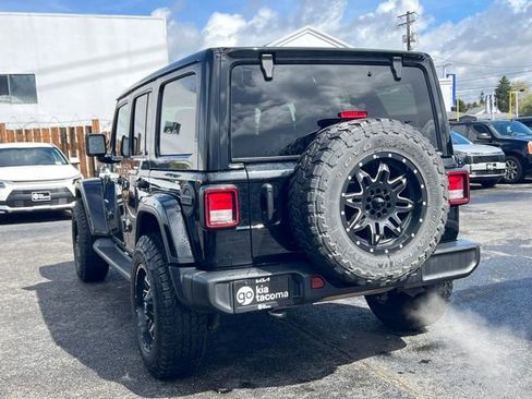 Used 2021 Jeep Wrangler Unlimited Sahara w/ Uconnect 4C Nav & Sound Group AWD/4WD image 9