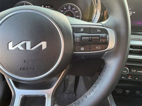 Used 2023 Kia K5 EX image 17