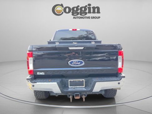 Used 2019 Ford F250 XLT w/ XLT Premium Package image 5